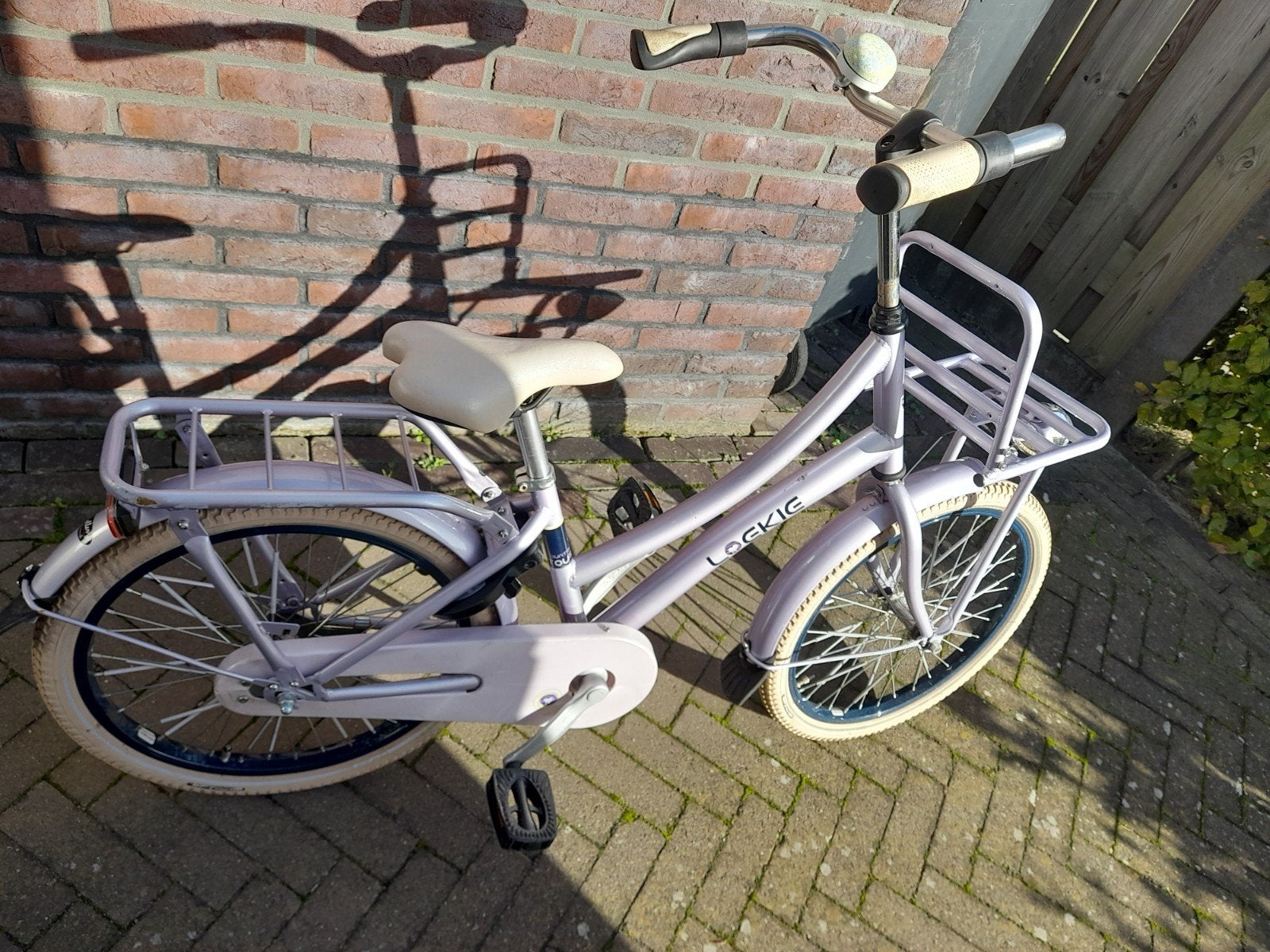 20 inch Meisjes fiets, lila paars, loekie, Fietsen en Brommers, Ophalen, Gebruikt, Terugtraprem, Loekie country