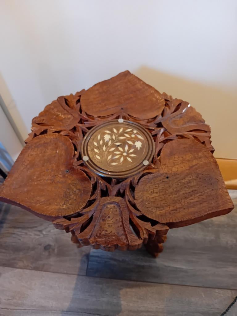 Indisch houten bijzettafeltje, Ophalen, Minder dan 45 cm, Gebruikt, Rond