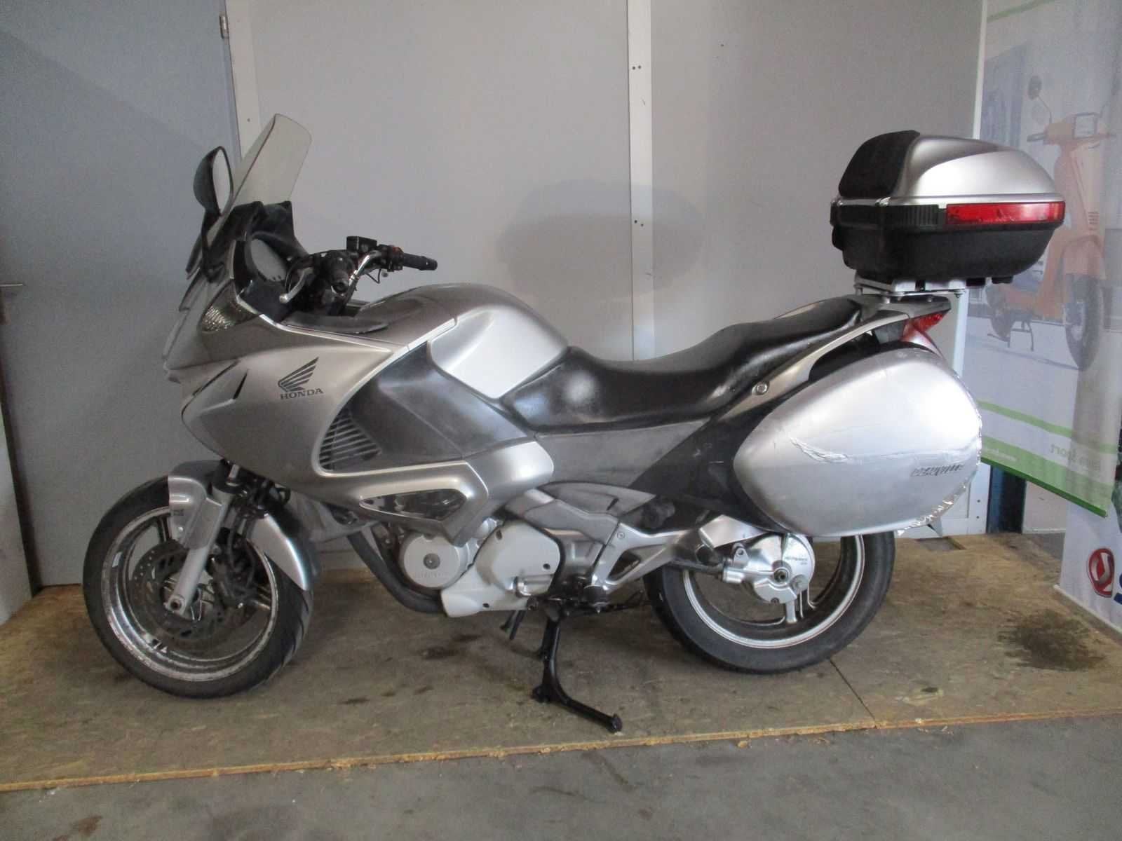 Honda - Tour MOTORFIETS - NT 700 Deauville ABS - Motorcycle, Motoren, Motoren | Honda, Bedrijf, Overig