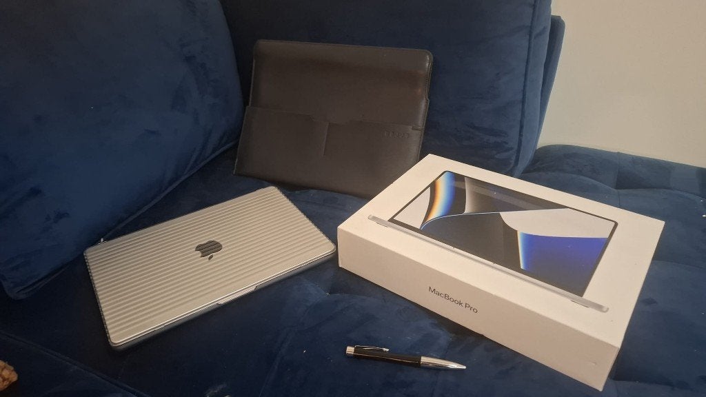 Macbook Pro - M1 Pro, Computers en Software, 2 tot 3 Ghz, Qwerty, 13 inch, Zo goed als nieuw