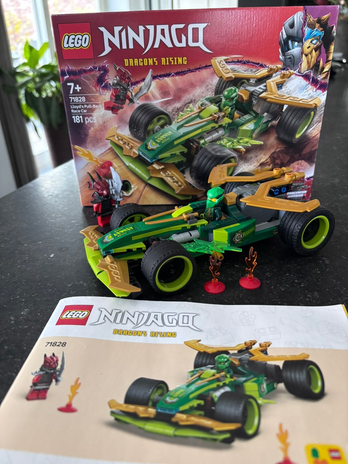Kego Ninjago 71828 Lloyd’s pull-back race car, Lego, Inclusief accessoires, Ophalen of Verzenden, Zo goed als nieuw