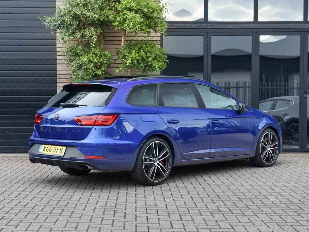SEAT Leon ST 2.0 TSI 4DRIVE CUPRA Panoramadak Adaptive Cruis, Auto's, Seat, Automaat, 15 km/l, Gebruikt, 4 cilinders