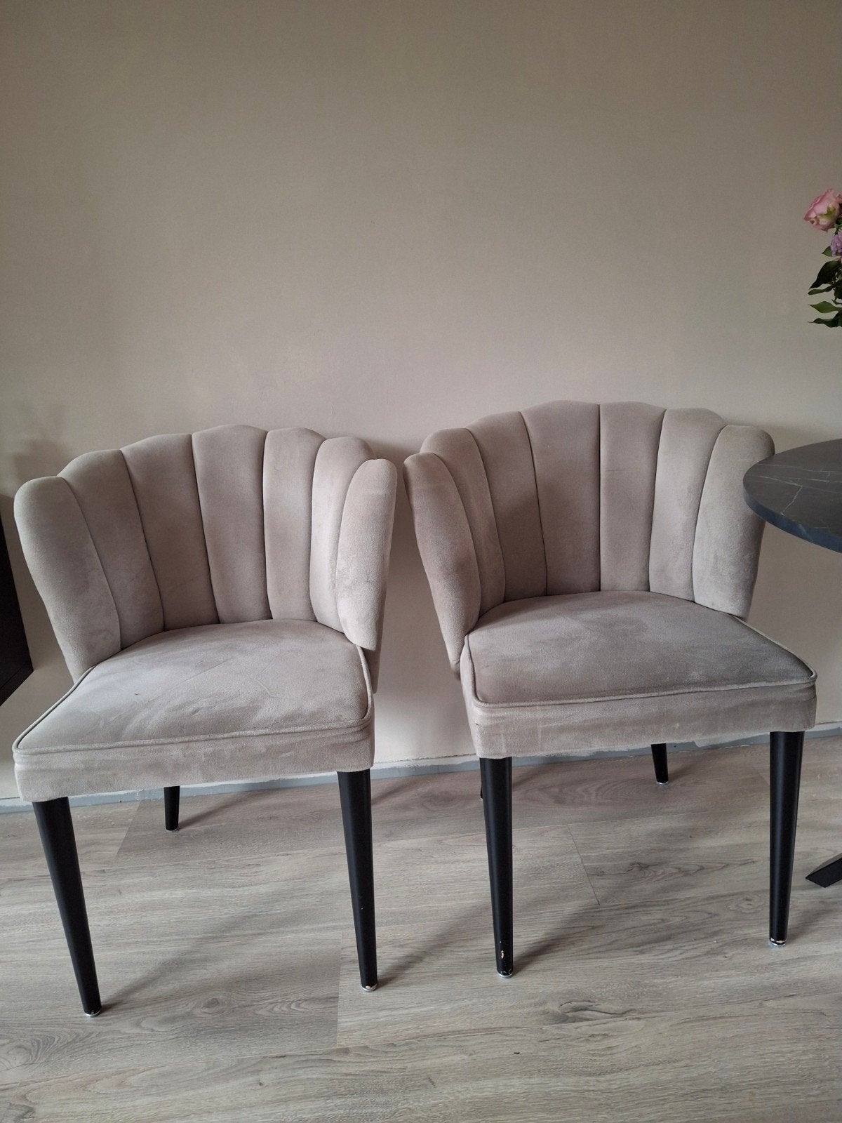 Set van 4 beige fluwelen stoelen - kleine beschadiging, Gebruikt, Twee, Overige kleuren, Ophalen of Verzenden
