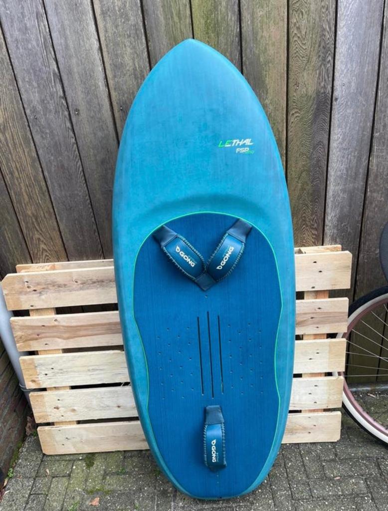 Gong Lethal Pro Carbon 4.10 wingfoil board, Ophalen of Verzenden, Zo goed als nieuw, Wingsurf-board