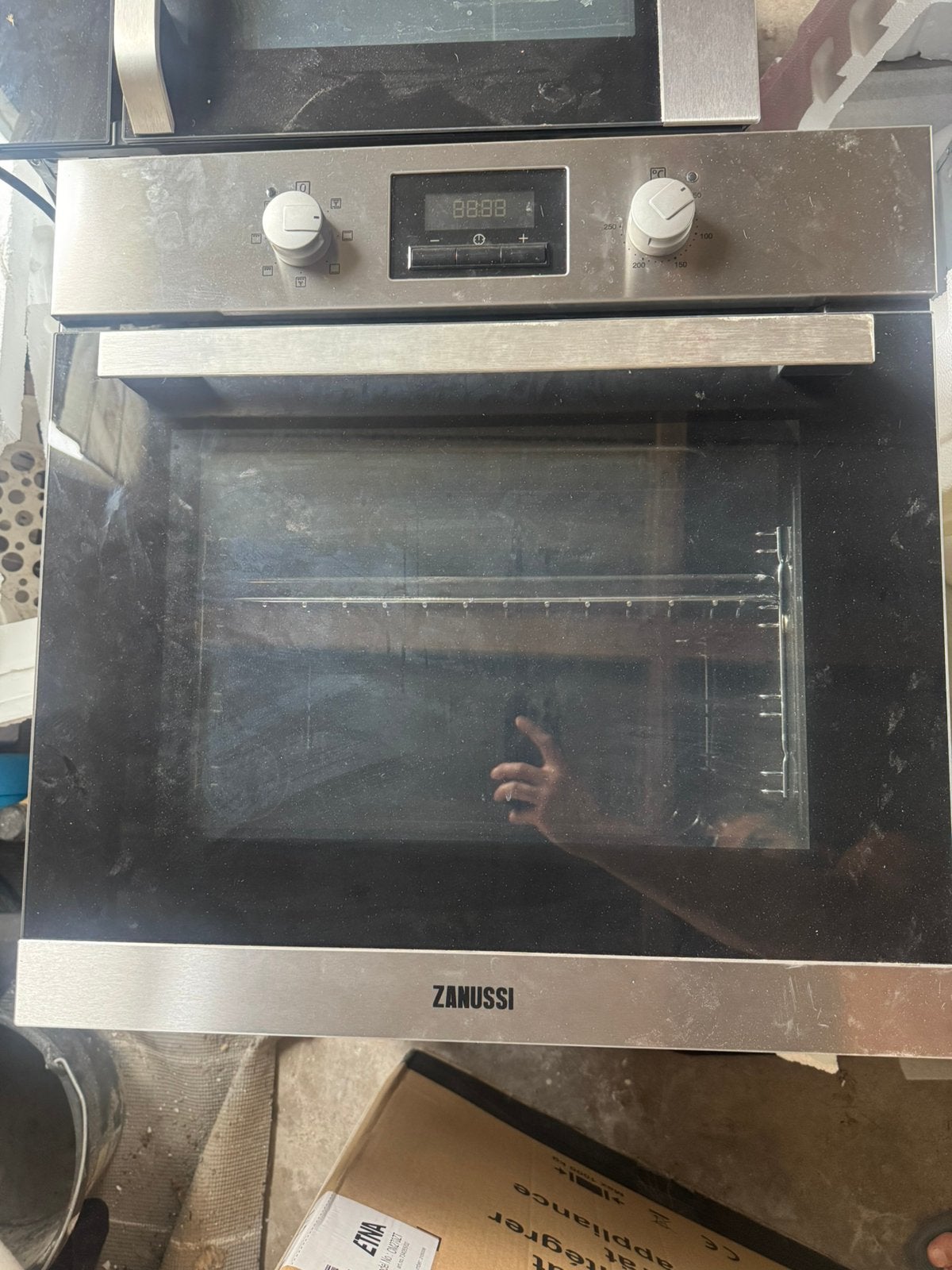 Zanussi inbouw oven 60 nis, Witgoed en Apparatuur, Ophalen, Zo goed als nieuw