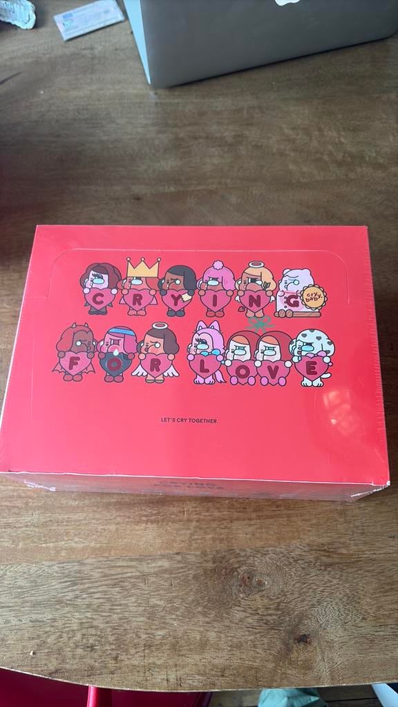 POPMART Crybaby sealed box, Ophalen of Verzenden, Zo goed als nieuw