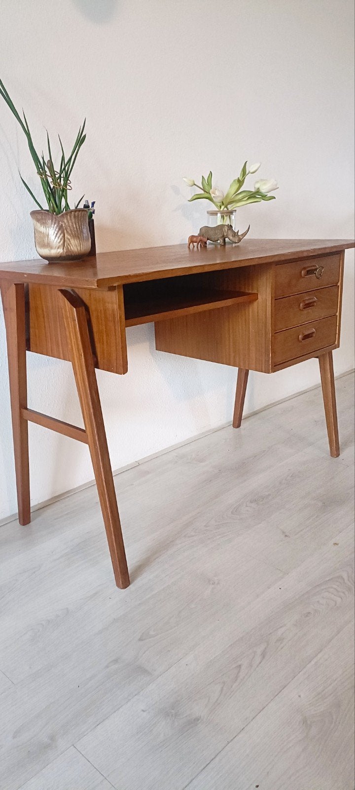 Vintage Teak Fineer Bureau - Charmant en Functioneel, Ophalen, Met lades, Gebruikt, Hout