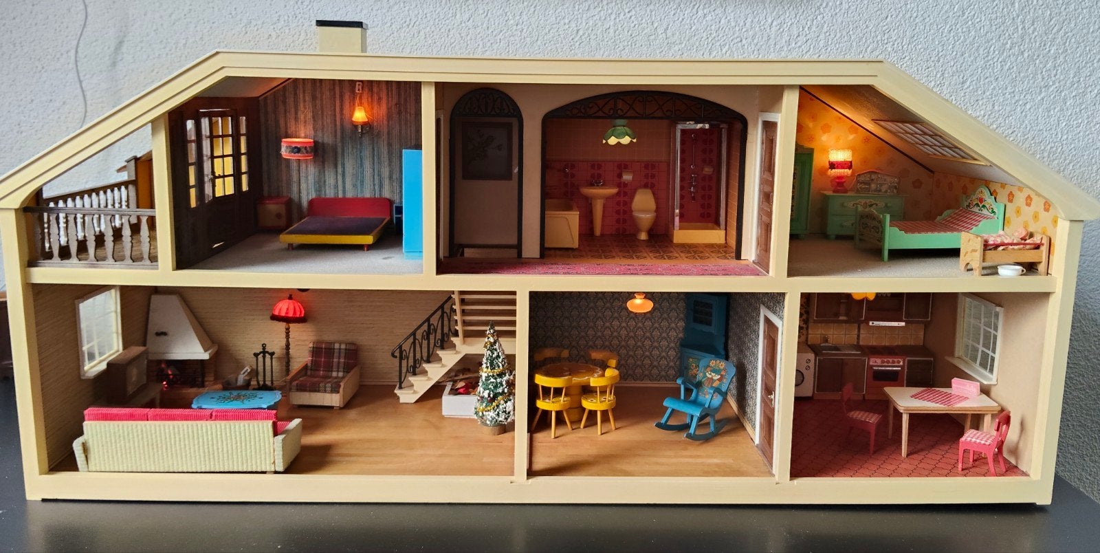 Vintage Lundby Poppenhuis, met werkende Electriciteit, Verzamelen, Poppenhuizen en Toebehoren, Ophalen, Gebruikt, Poppenhuis