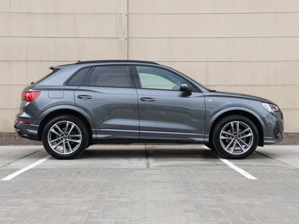 Audi Q3 35 TFSI S edition Automaat | Elektr. voorstoelen | T, Auto's, Audi, 15 km/l, 4 cilinders, 150 pk, 1505 kg