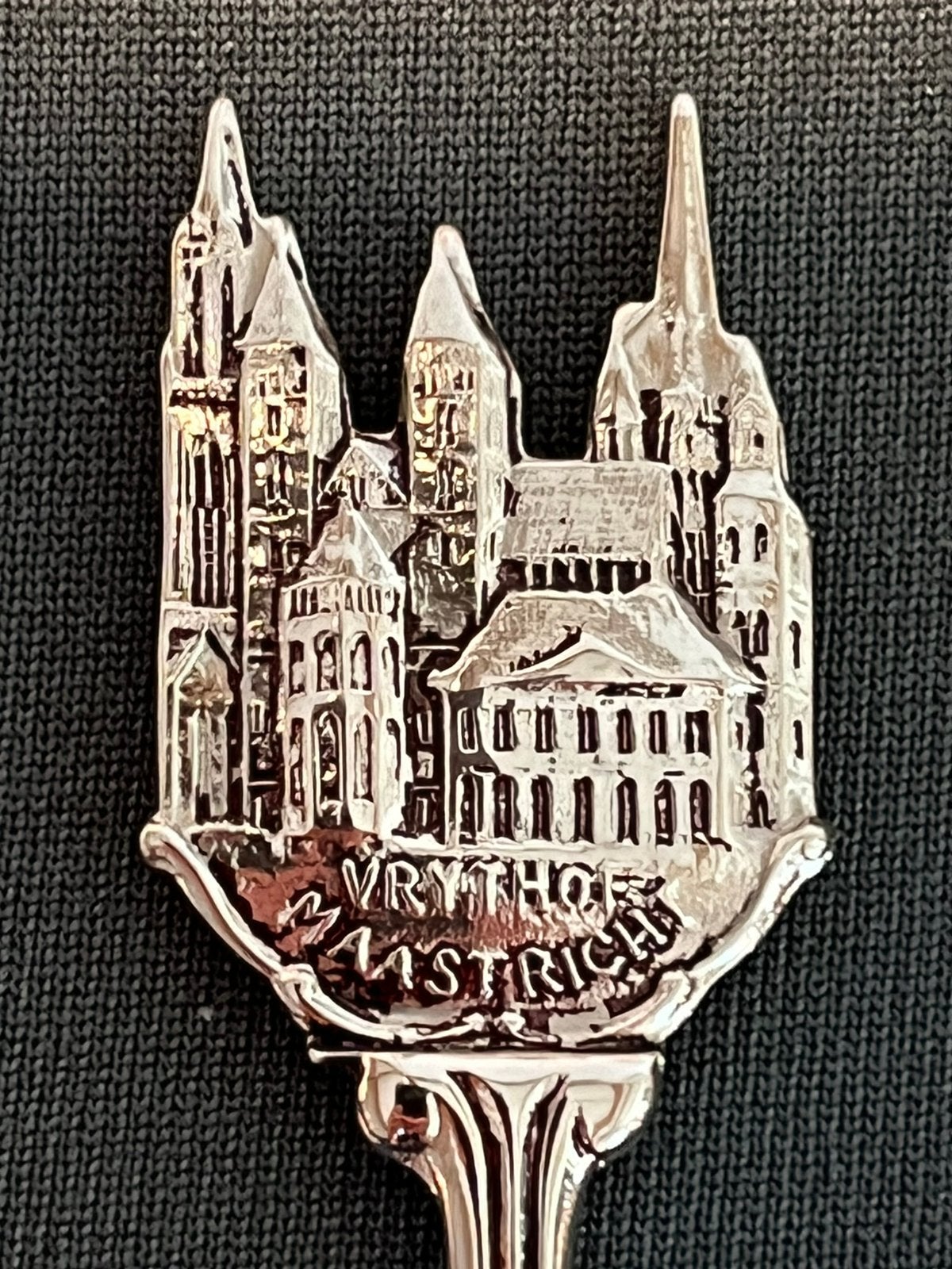 De Vrijthof Maastricht., Antiek en Kunst, Antiek | Bestek, Ophalen of Verzenden