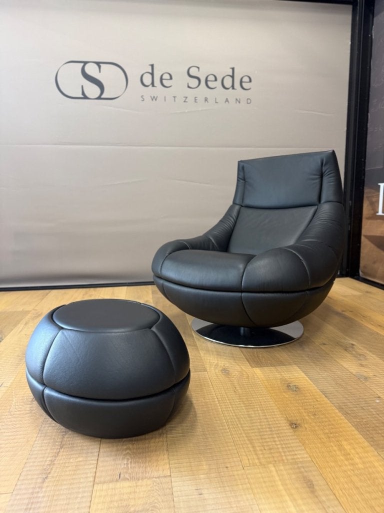 De Sede 166 Draaifauteuil met poef zwart leer Design stoel, Ophalen of Verzenden, Zo goed als nieuw, 100 tot 125 cm, Ik
