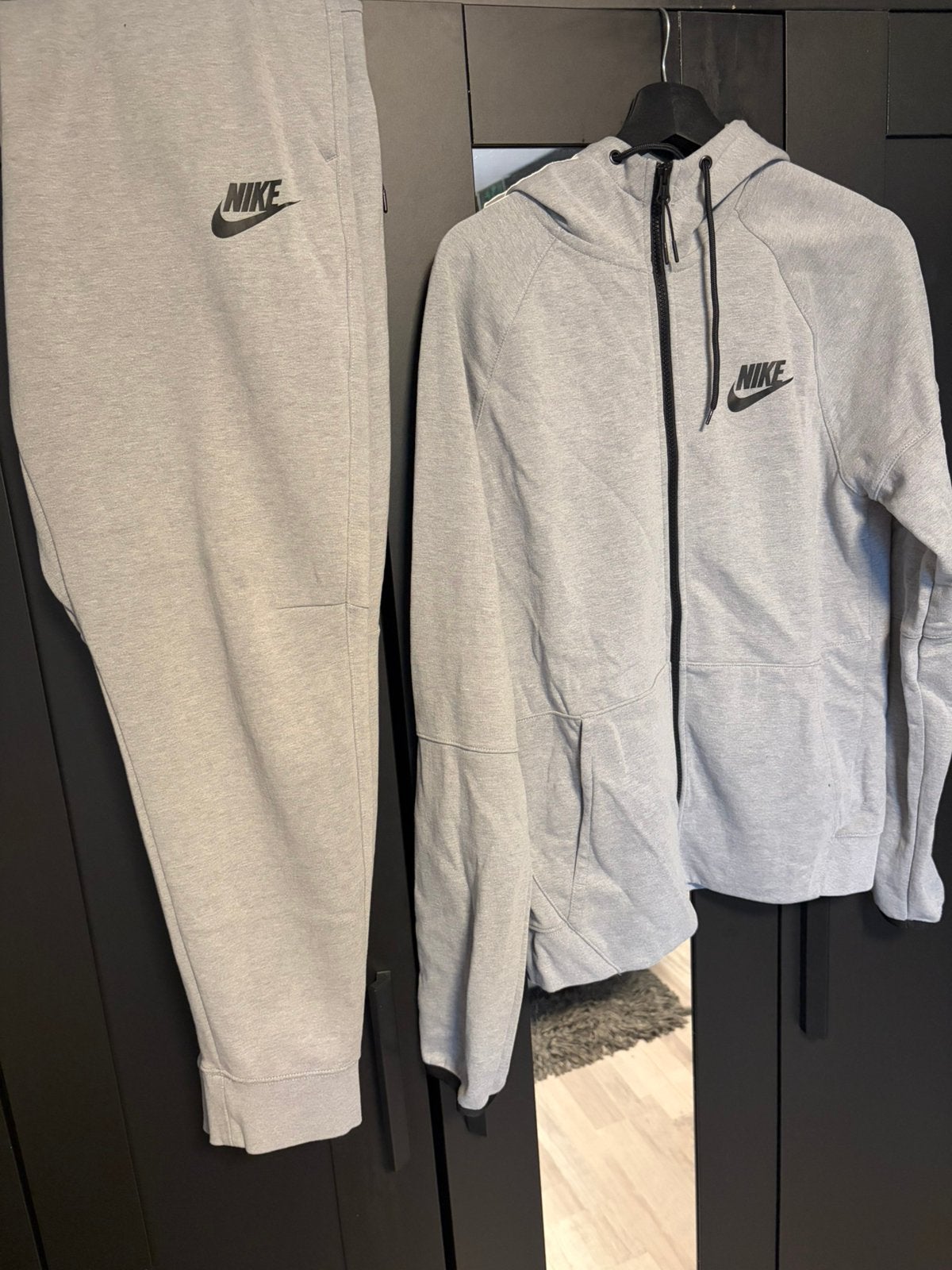 Nike tech fleece pak, Maat 56/58 (XL), Ophalen of Verzenden, Zo goed als nieuw, Grijs