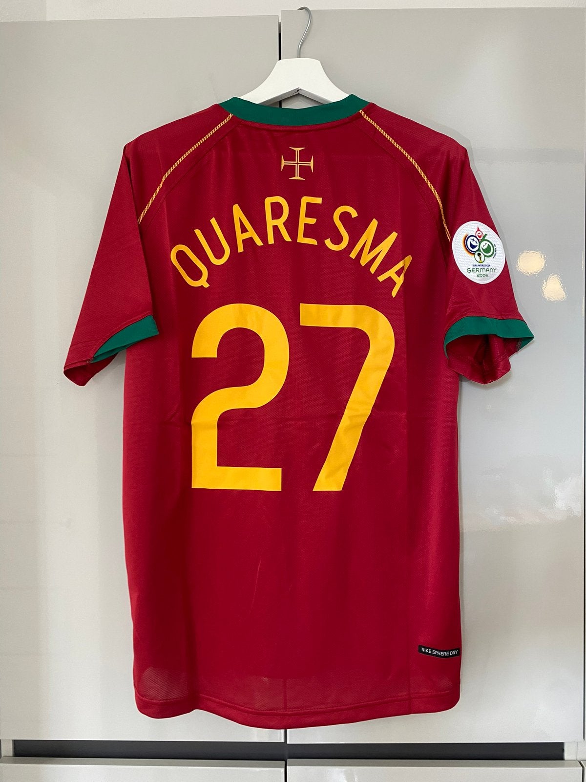 Portugal 2006 L (quaresma), Sport en Fitness, Ophalen of Verzenden, Zo goed als nieuw, Shirt