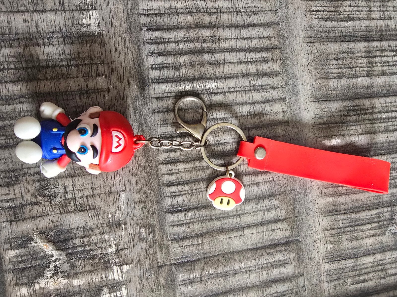 Yoshi knuffel en Mario sleutelhanger, Dinosaurus, Ophalen of Verzenden, Nintendo, Middelgroot (20 tot 80 cm)