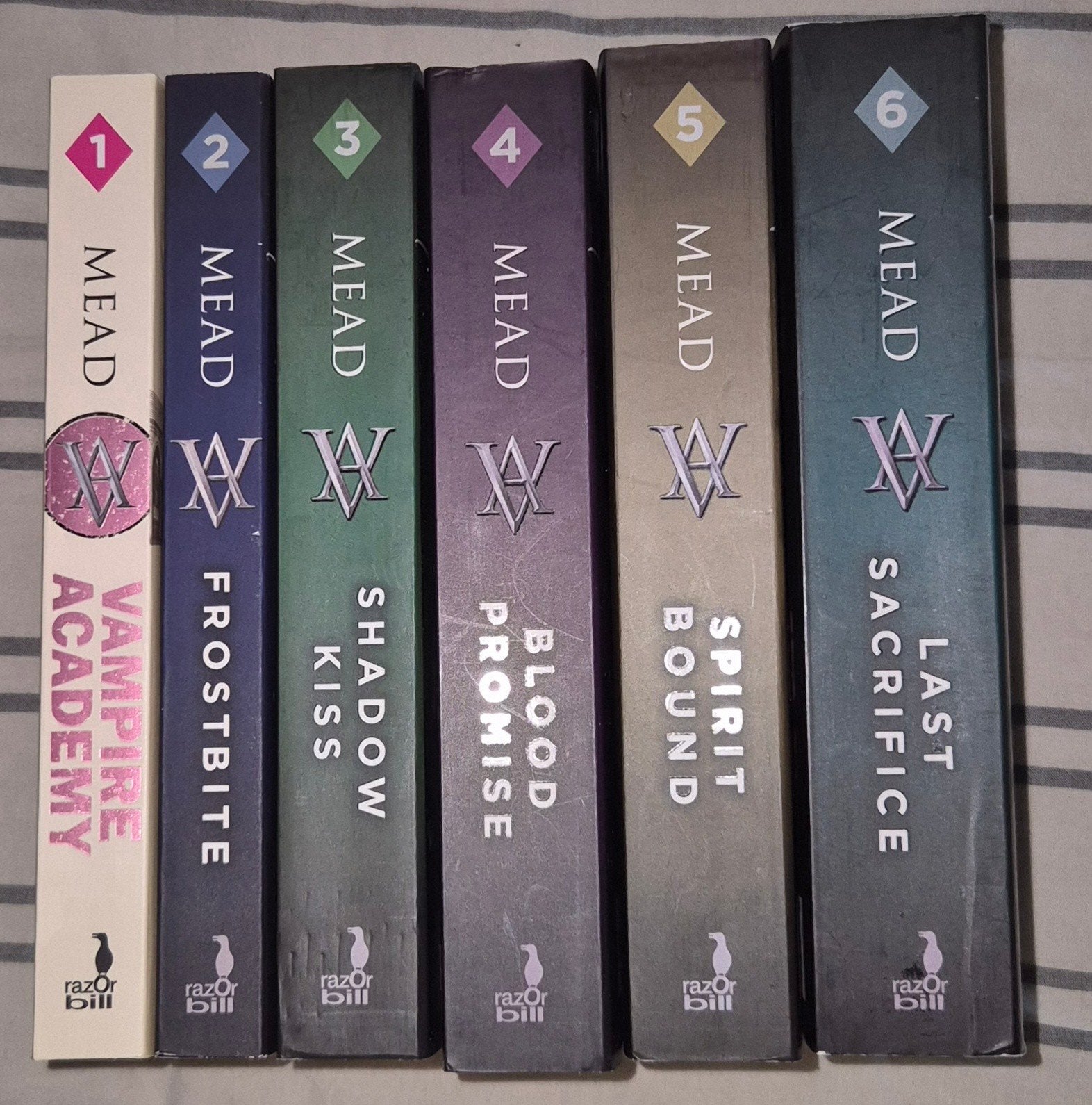 Vampire Academy serie - Richelle Mead (6 boeken), Ophalen of Verzenden, Zo goed als nieuw, Richelle Mead