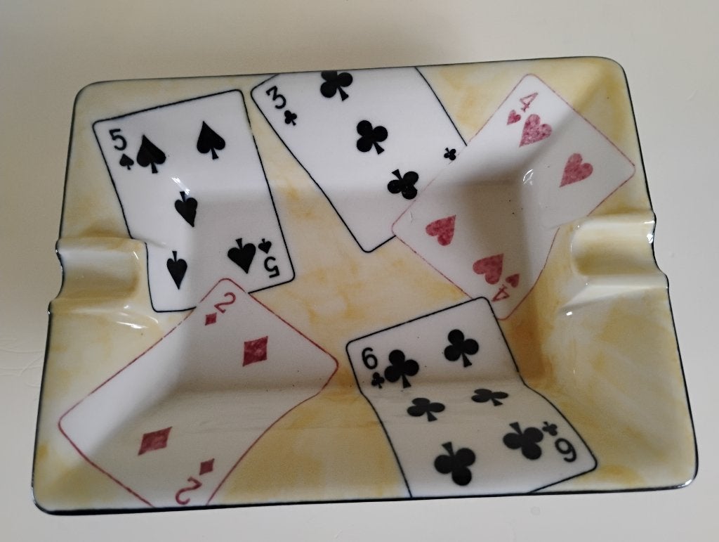 Asbak met afbeeldingen van speelkaarten asbak, Verzamelen, Ophalen of Verzenden, Zo goed als nieuw, Asbak