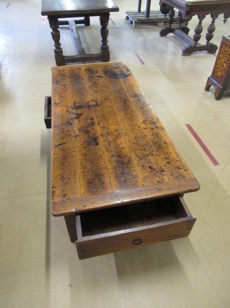 Oer 11902 grote antieke Spaanse salontafel, Ophalen
