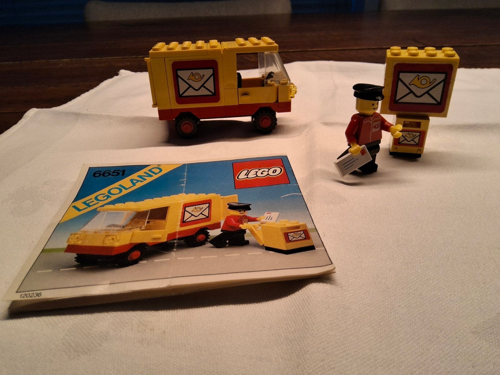 LEGO POSTAUTO, Ophalen of Verzenden, Zo goed als nieuw