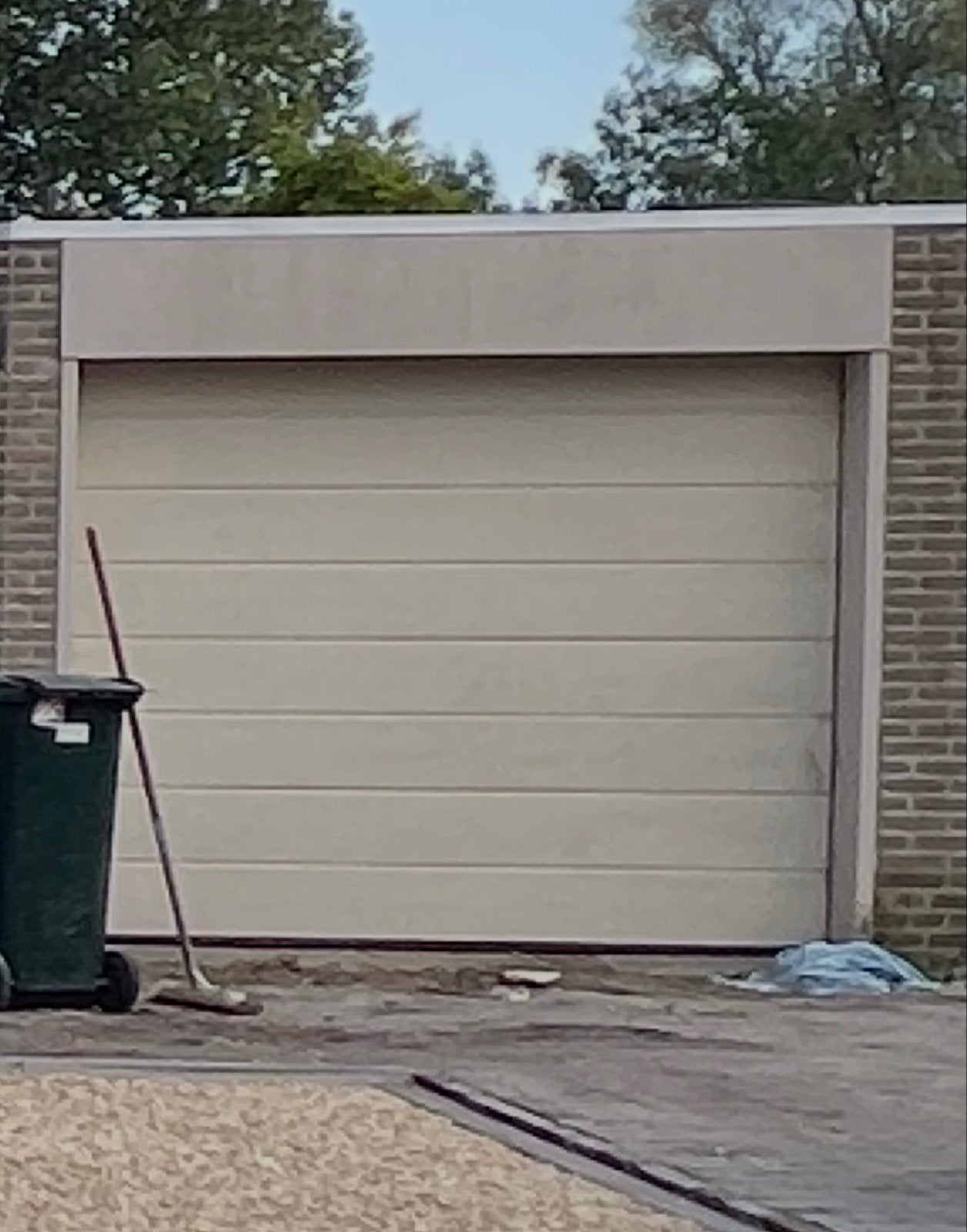 Gebruikte Garagedeur - Crème Kleur - Goede Staat- electrisch, Ophalen, Gebruikt, Garagedeur, Schuifdeur