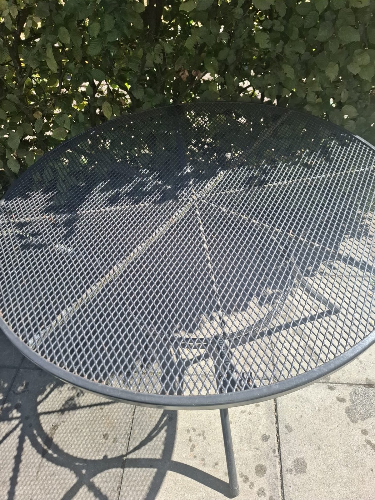 Stevige ronde metalen buitentafel  110CM, Tuin en Terras, Tuintafels, Ophalen, Gebruikt, Rond, Metaal