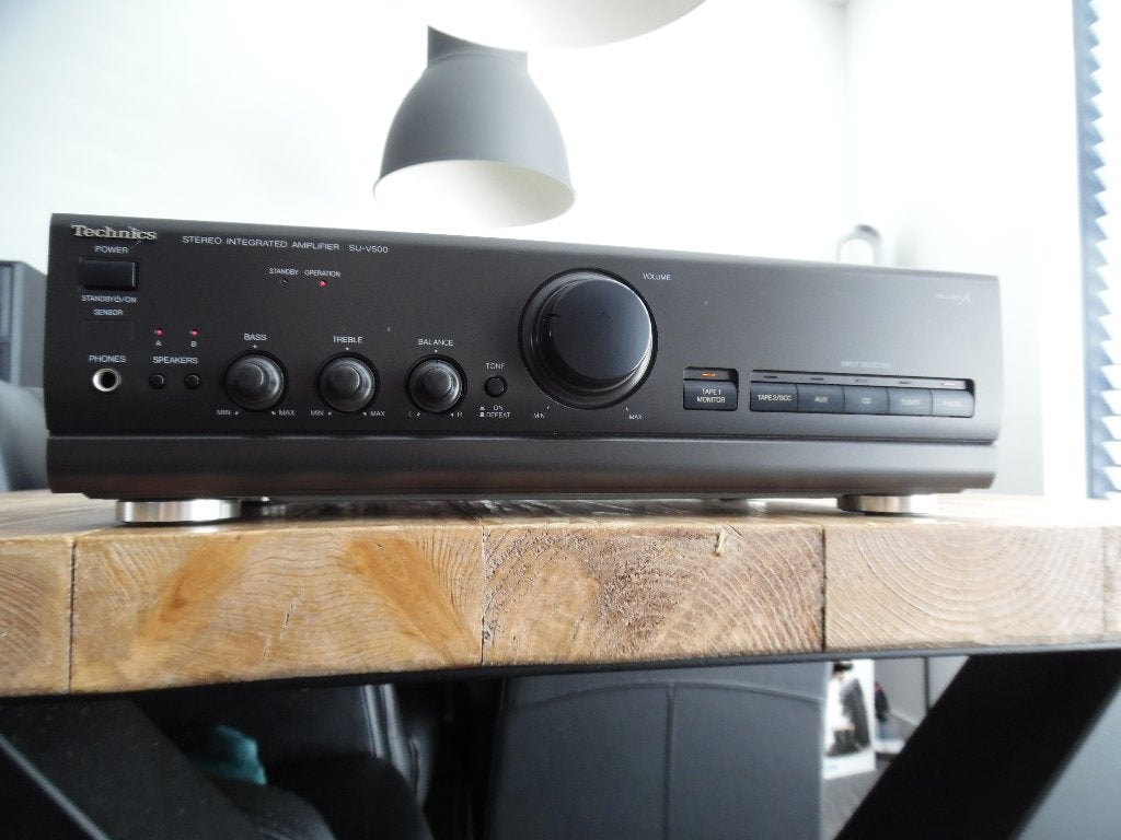 mooie Technics New Class A versterker SU-V500, Audio, Tv en Foto, Overige merken, Gebruikt, Ophalen of Verzenden, 60 tot 120 watt