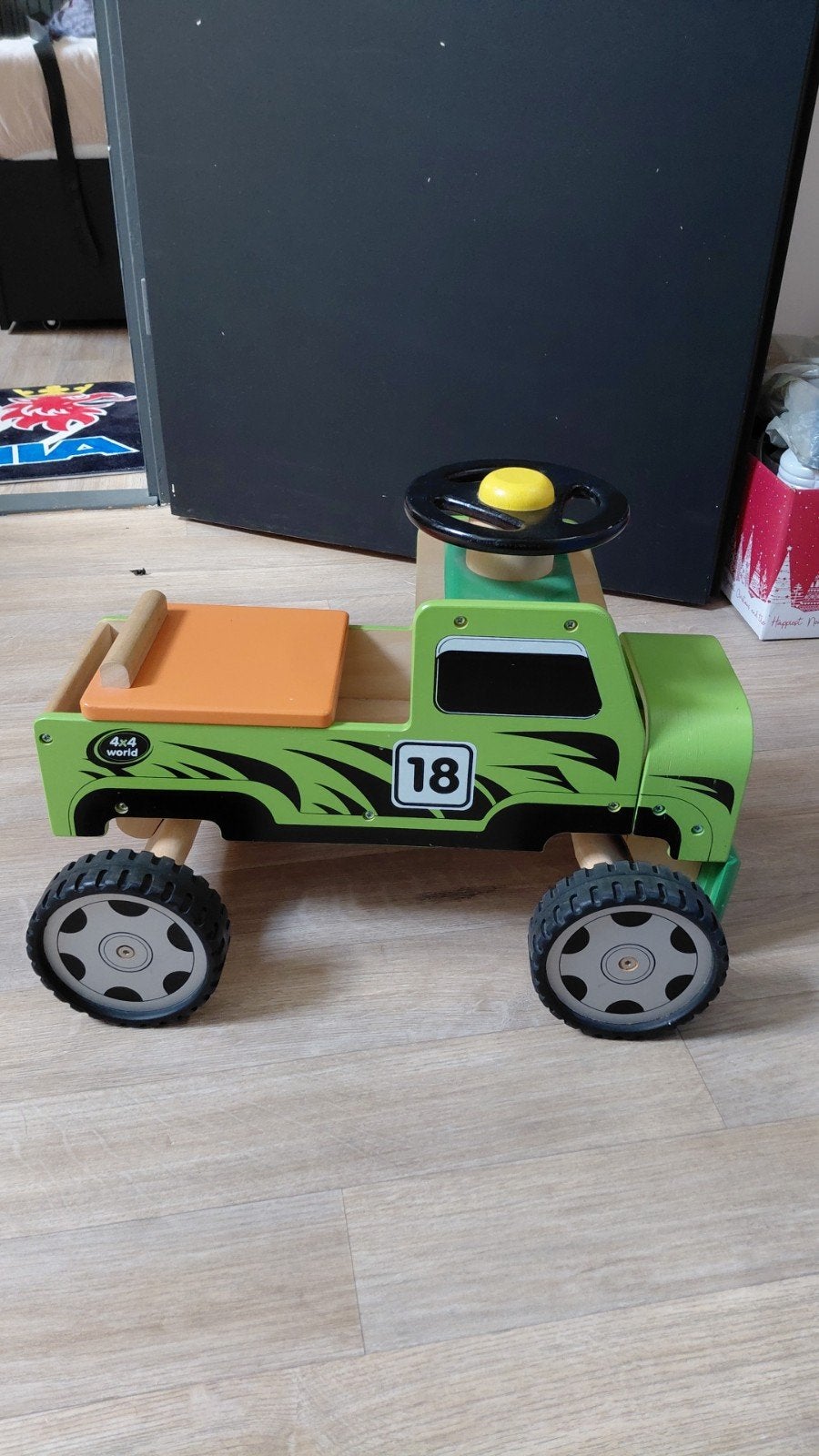 Houten loopauto/loopwagen groen - Zo goed als nieuw, Kinderen en Baby's, Ophalen, Zo goed als nieuw