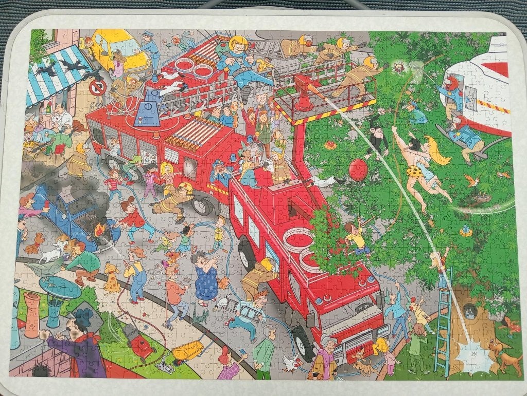 That's Life puzzel 919260: de brandweer, 1000 stukjes., Ophalen of Verzenden, 500 t/m 1500 stukjes, Zo goed als nieuw, Legpuzzel