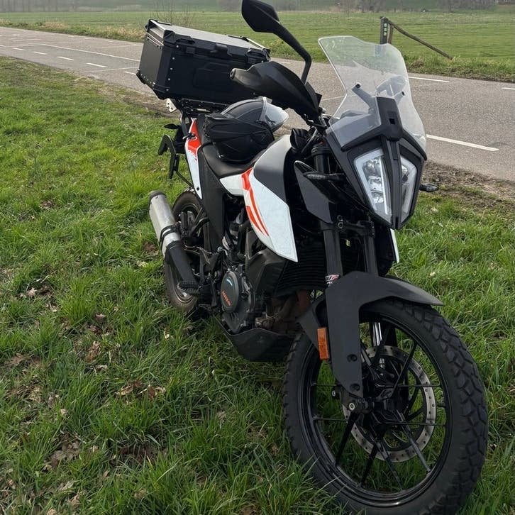 KTM 390 Adventure: A2 motor met top- en zijkoffers, Occasion, Particulier, Toermotor, Minimaal motorrijbewijs A2