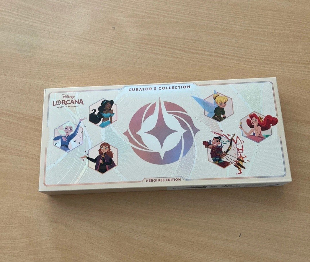 Disney Lorcana Curator's Collection Heroines, Ophalen of Verzenden, Nieuw, Meerdere kaarten, Foil