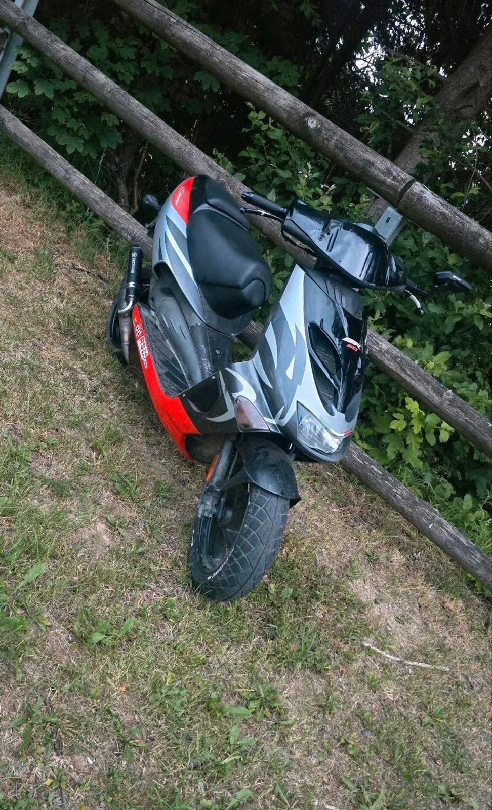 Aprilia Sr 70cc DD, Fietsen en Brommers, Scooters | Aprilia, Ophalen of Verzenden, Zo goed als nieuw, Tweetakt, SR 50