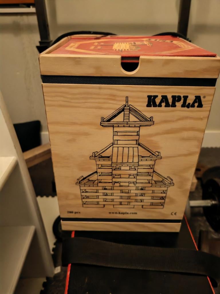 Kapla grote kist 280 st, Ophalen, Zo goed als nieuw