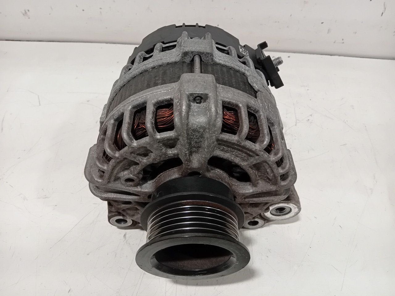 Dynamo Volvo V40, Onderdelen@venauto.nl, Van der Ven Autorecycling B.V., Gebruikt, Ettenseweg 76, 4706 PB Roosendaal, The Netherlands
