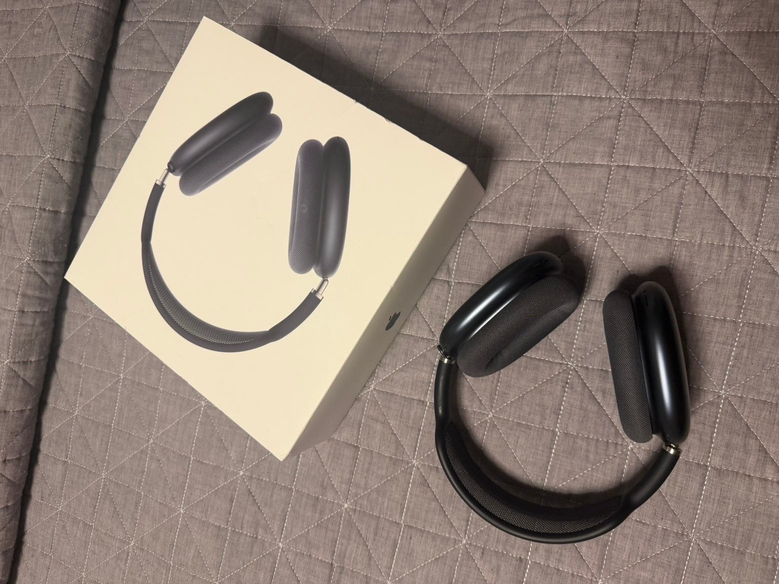 Apple AirPods Max 1e generatie - Ongedragen met bon, Bluetooth, Nieuw, Ophalen of Verzenden, Grijs