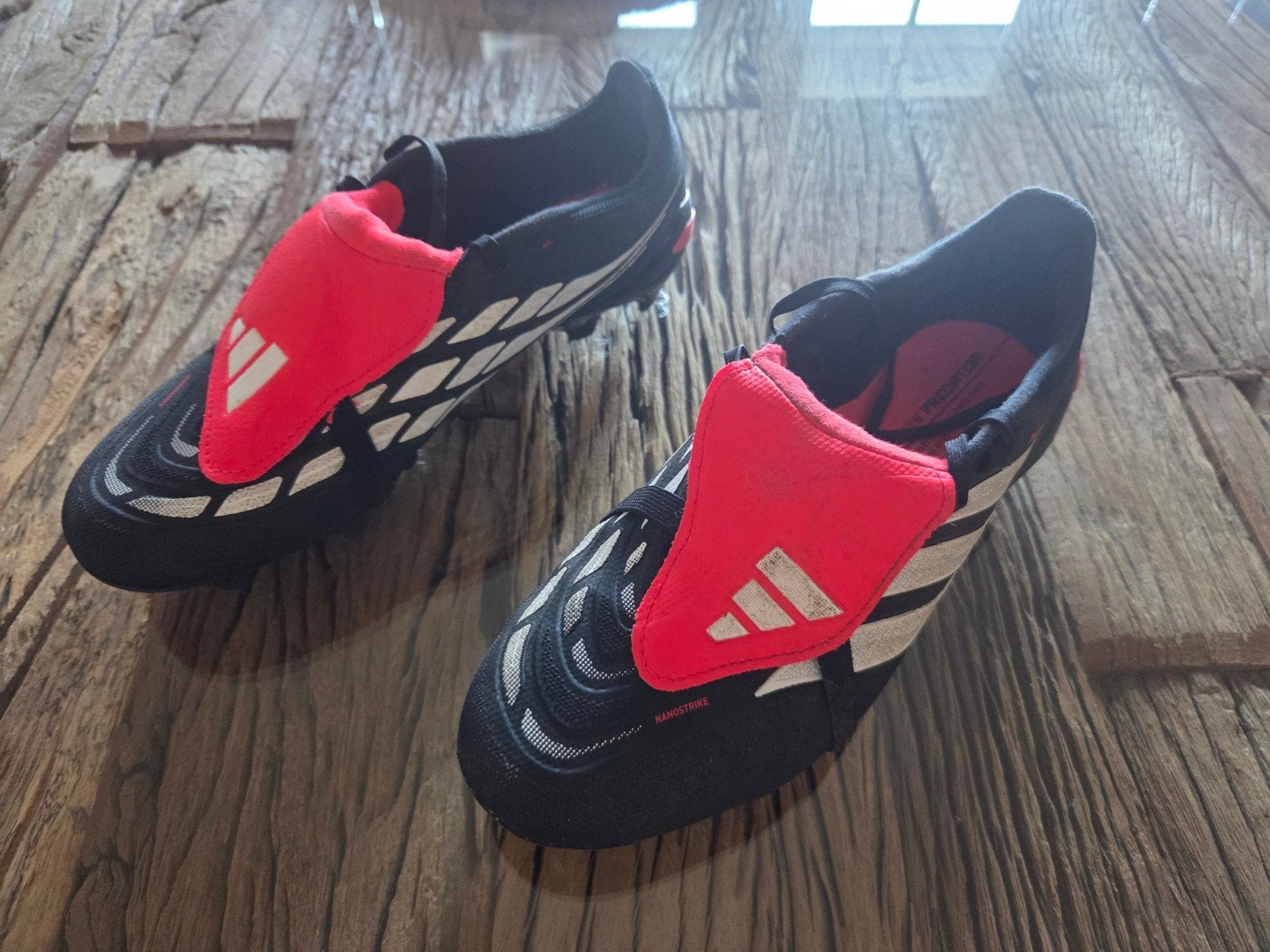 Adidas Predator voetbalschoenen - Maat 40 2/3, Maat XS of kleiner, Ophalen of Verzenden, Zo goed als nieuw, Schoenen