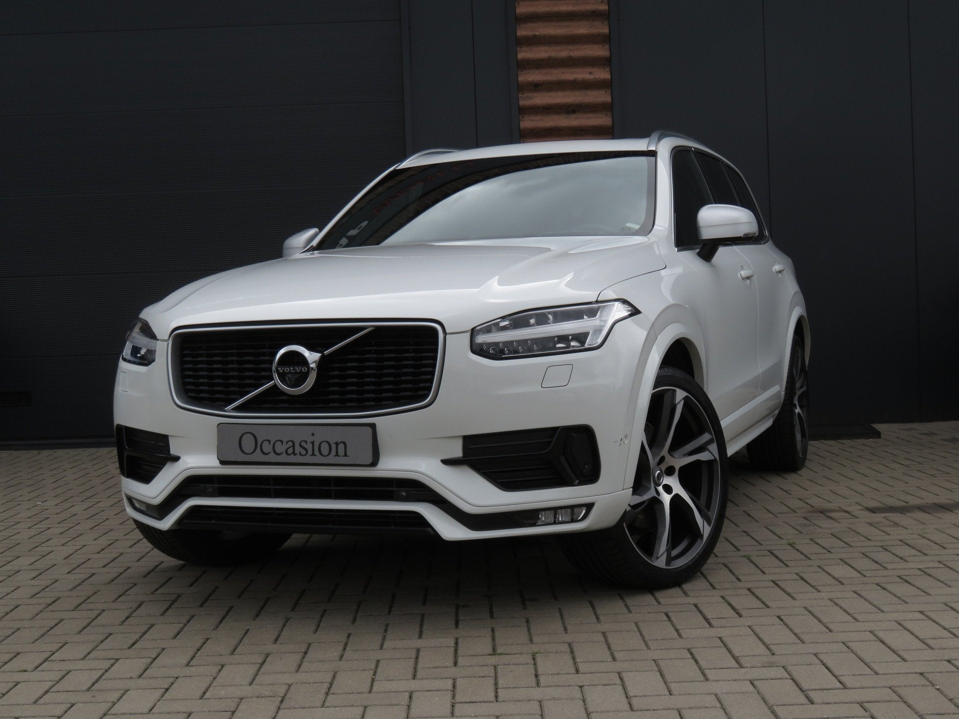 Volvo XC90 2.0 T6 AWD R-Design Airco ACC Cr-Control Panorama, Dealer onderhouden, Zwart, 4 cilinders, 1969 cc