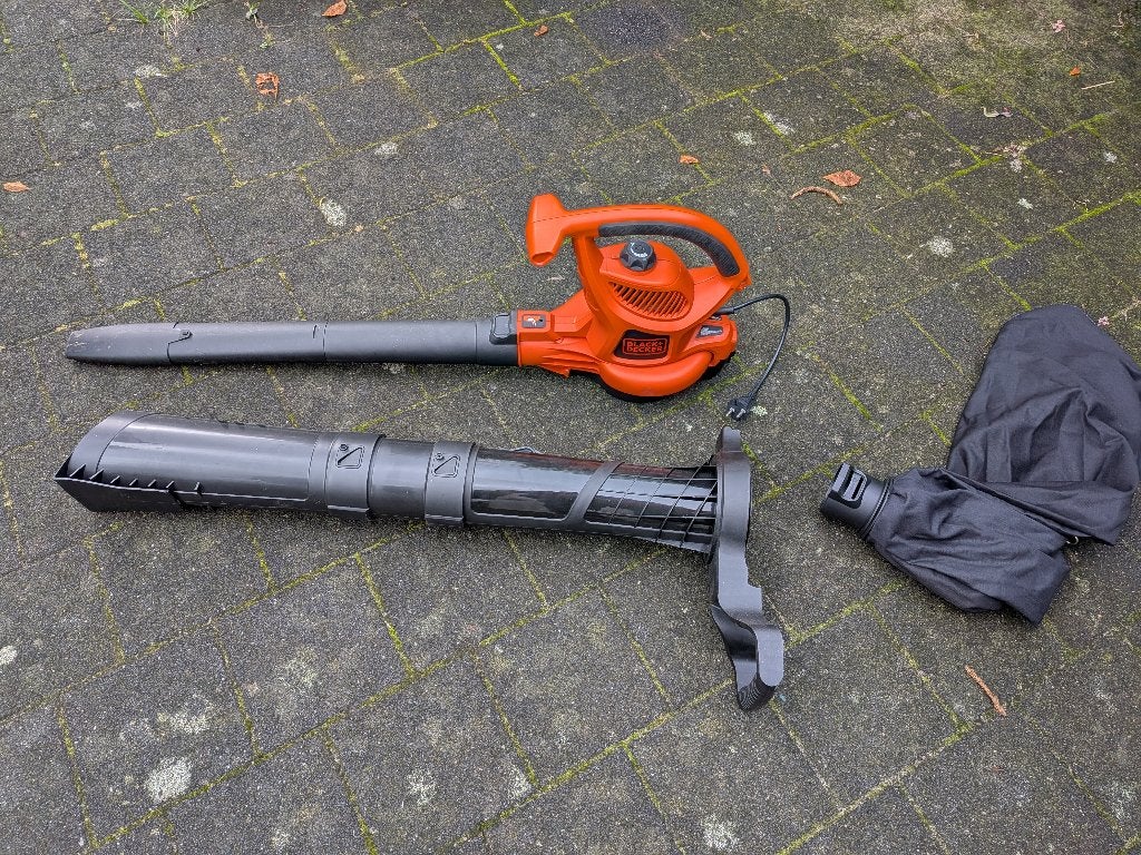Black+Decker bladblazer/-zuiger zgan, Ophalen, Met opvangzak, Handgedragen, Elektrisch
