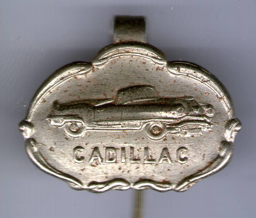 Cadillac zilverkleurig auto klemmetje/speldje ( A_155 ), Verzenden, Zo goed als nieuw, Transport, Speldje of Pin