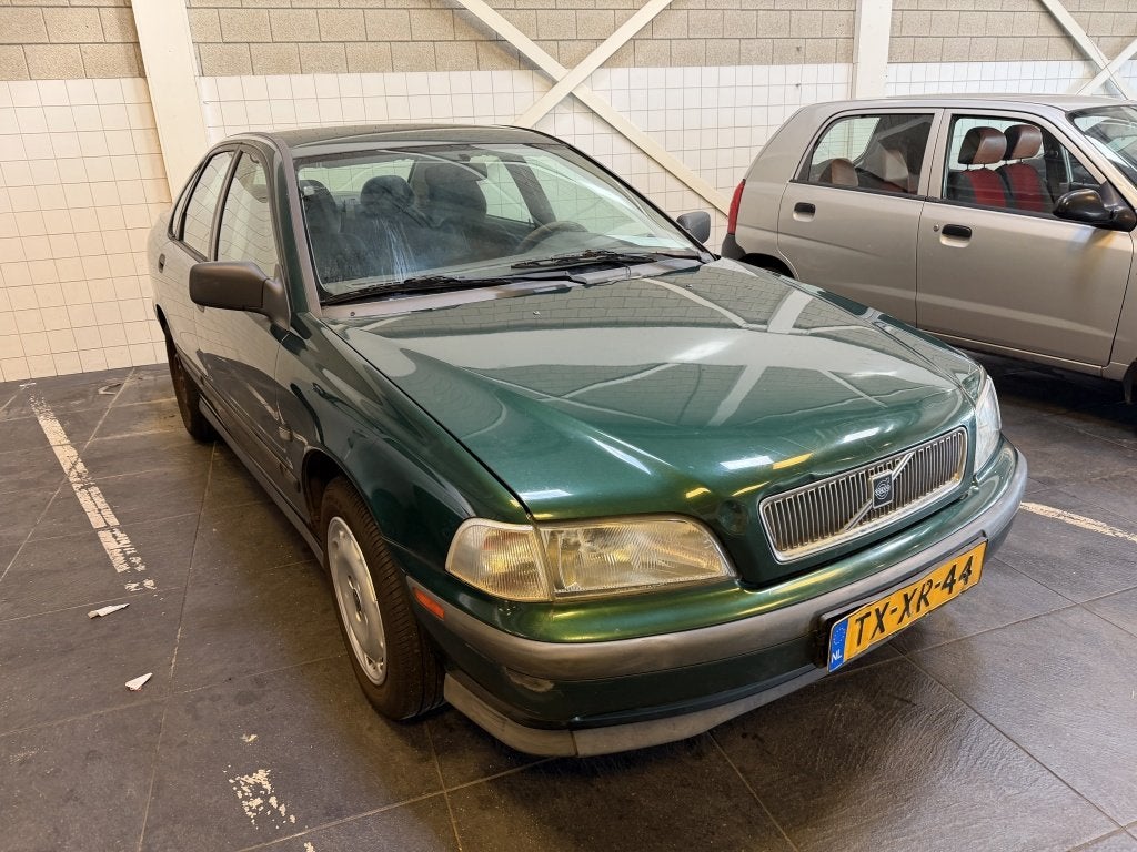 Volvo S40 1.8 Europa (bj 1998, automaat), foto 2