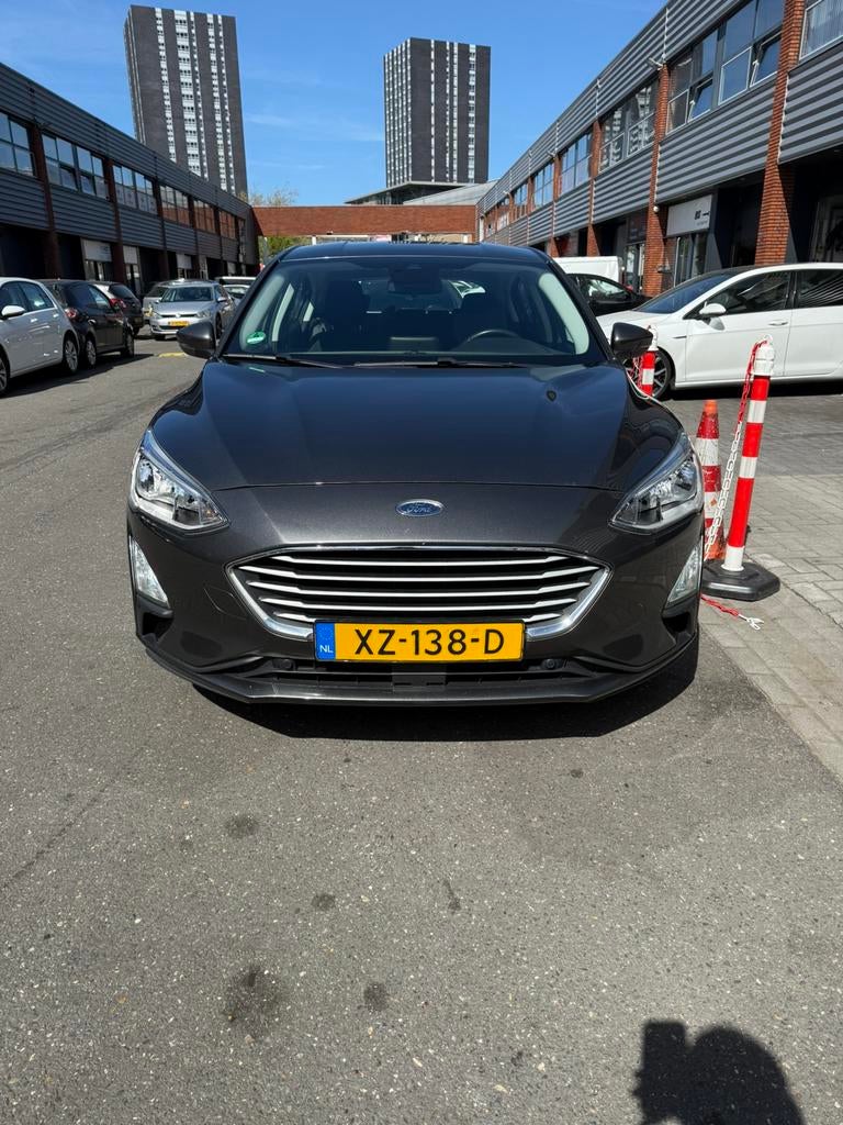 Ford Focus 1.0 Ecoboost 100pk 2019 Grijs, Auto's, Stof, 100 pk, Origineel Nederlands, Handgeschakeld