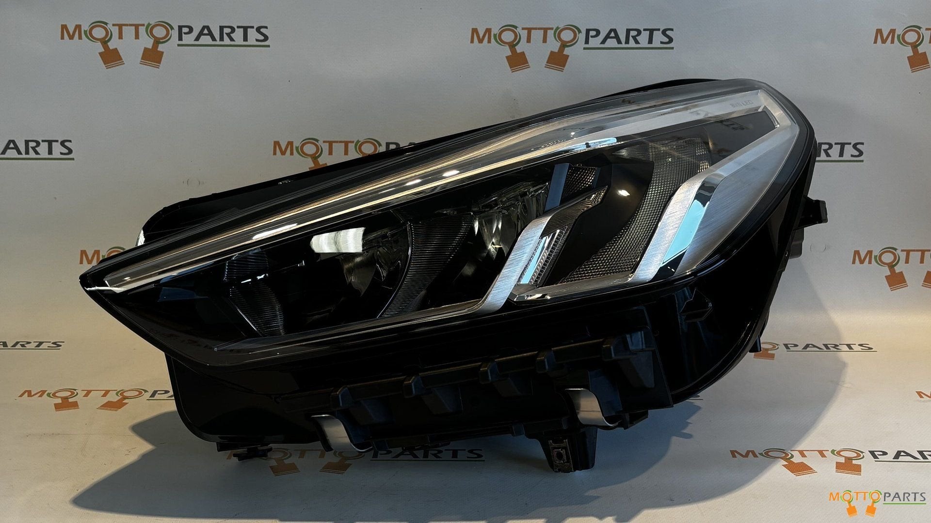 BMW X1 LED Koplamp 4A27813 U11 Compleet met Module (Links), -, -, Nieuw, Ophalen of Verzenden