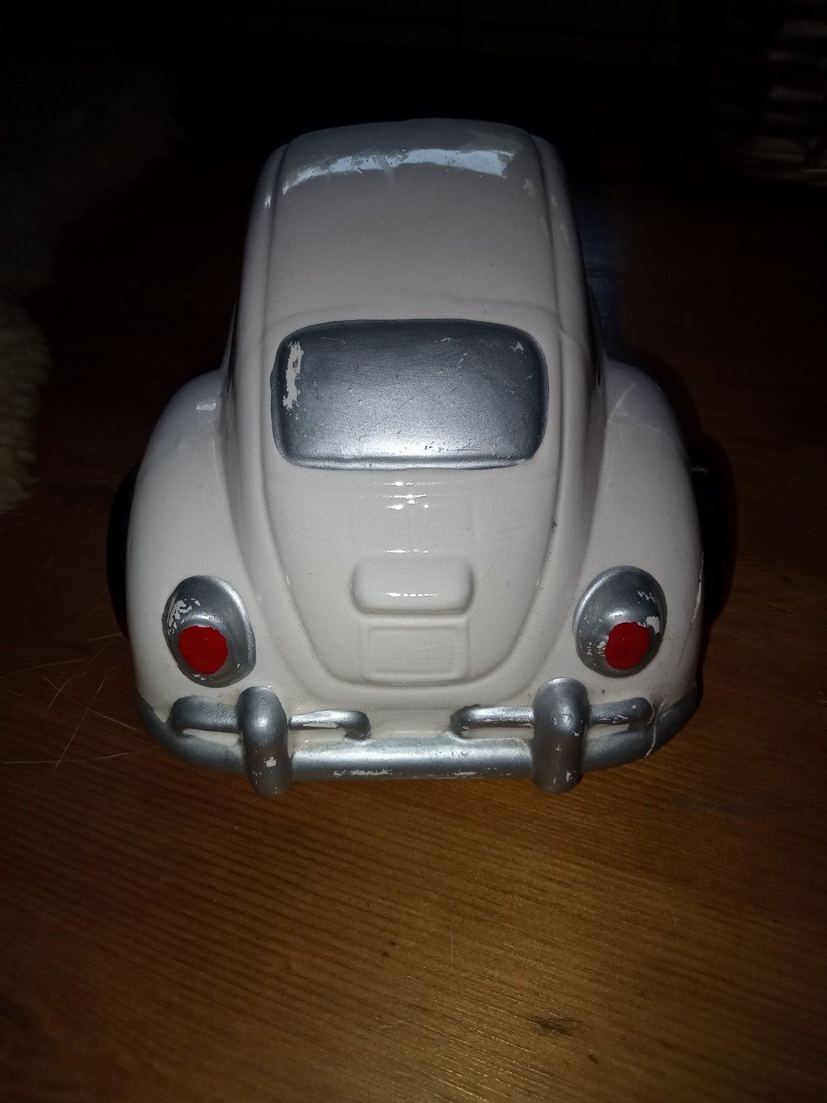 Leuke aardewerk toiletrol houder " VW Kever", Ophalen of Verzenden