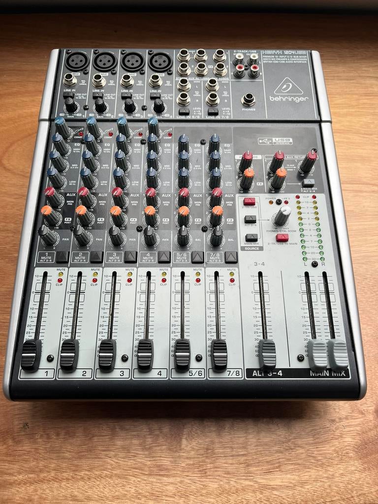 Behringer Xenyx X1204USB mengpaneel, Muziek en Instrumenten, Mengpanelen, Ophalen, Nieuw, 5 tot 10 kanalen, Microfooningang