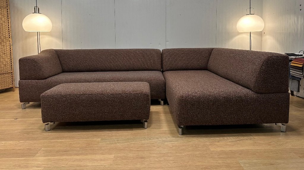 NIEUW Leolux Faya Lobi Hoekbank Ploegwol + Hocker, Hoekbank, Www.designplaats.nl, Vierpersoons of meer, Leolux