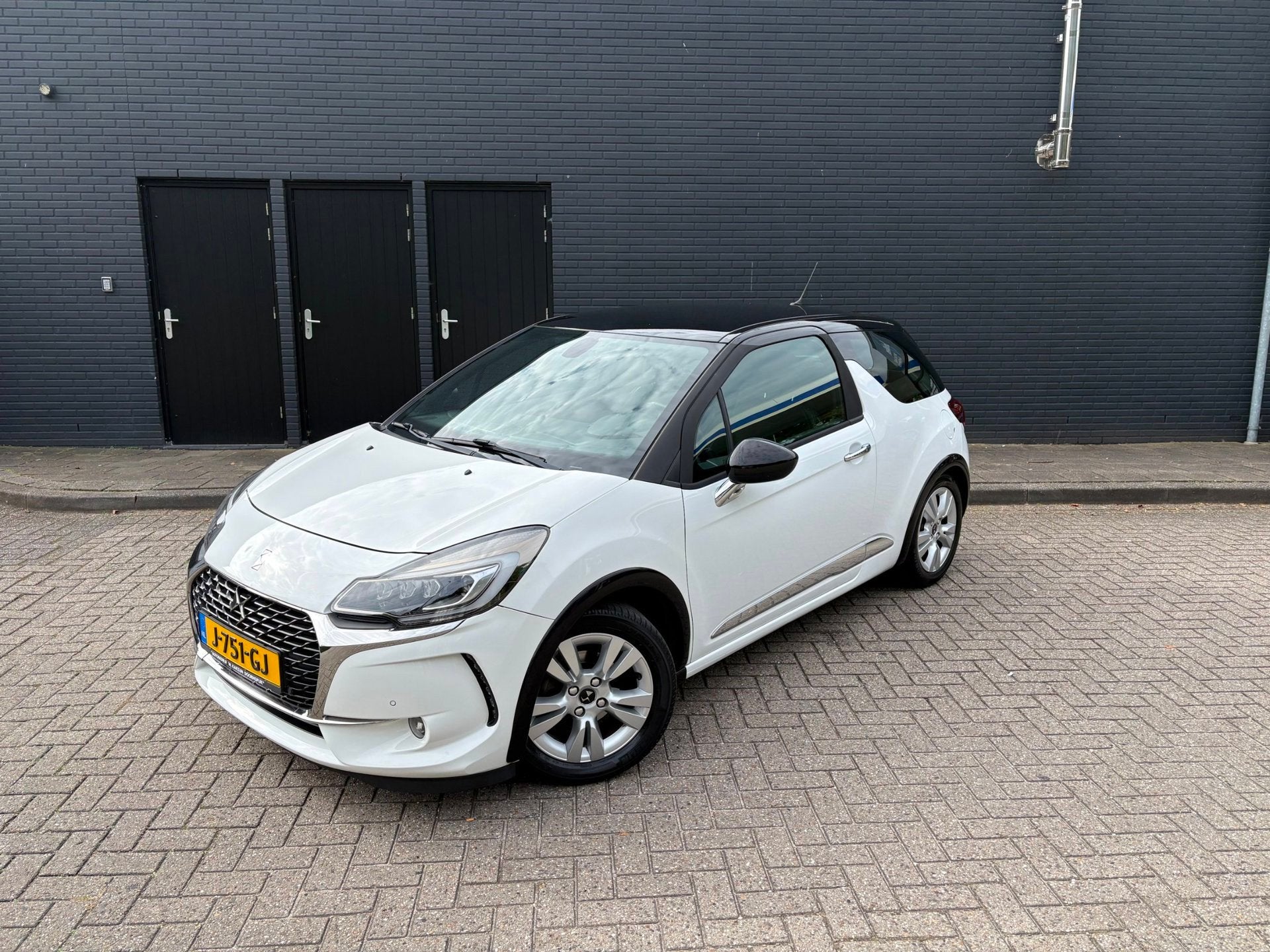 DS 3 1.2 PureTech Sport Chic, Auto's, Voorwielaandrijving, Gebruikt, Euro 6, 1199 cc