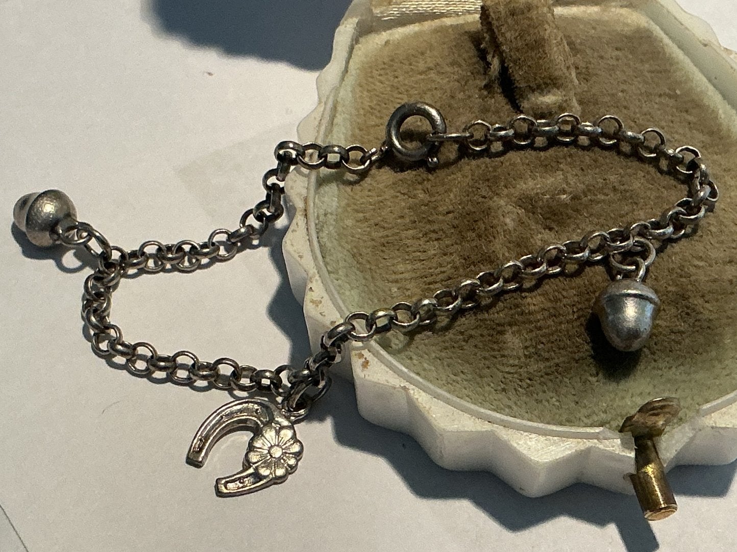 ANTIEK ZILVER JASSERON ARMBAND MET BEDELS, Verzenden, Zilver, Armband