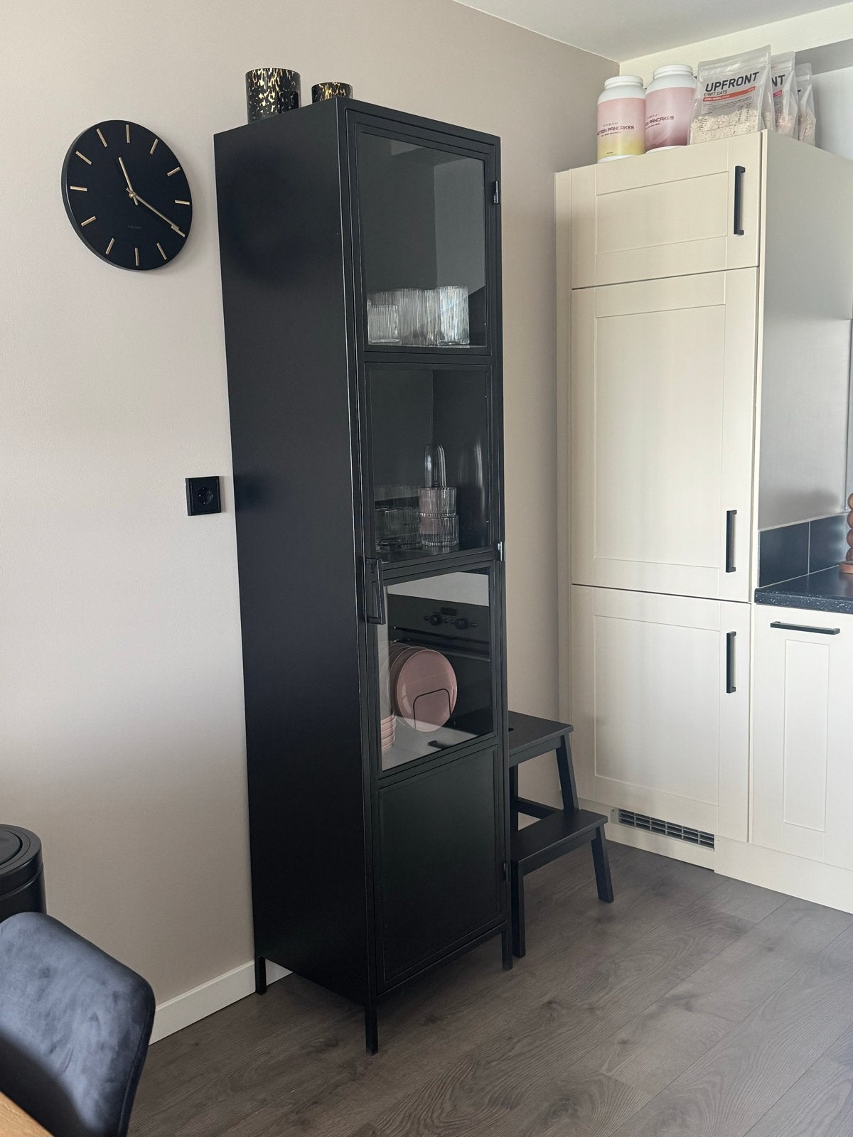 Woonexpress Vitrinekast Amstelveen - Metaal en Glas, Ophalen, Gebruikt, 200 cm of meer, 50 tot 100 cm