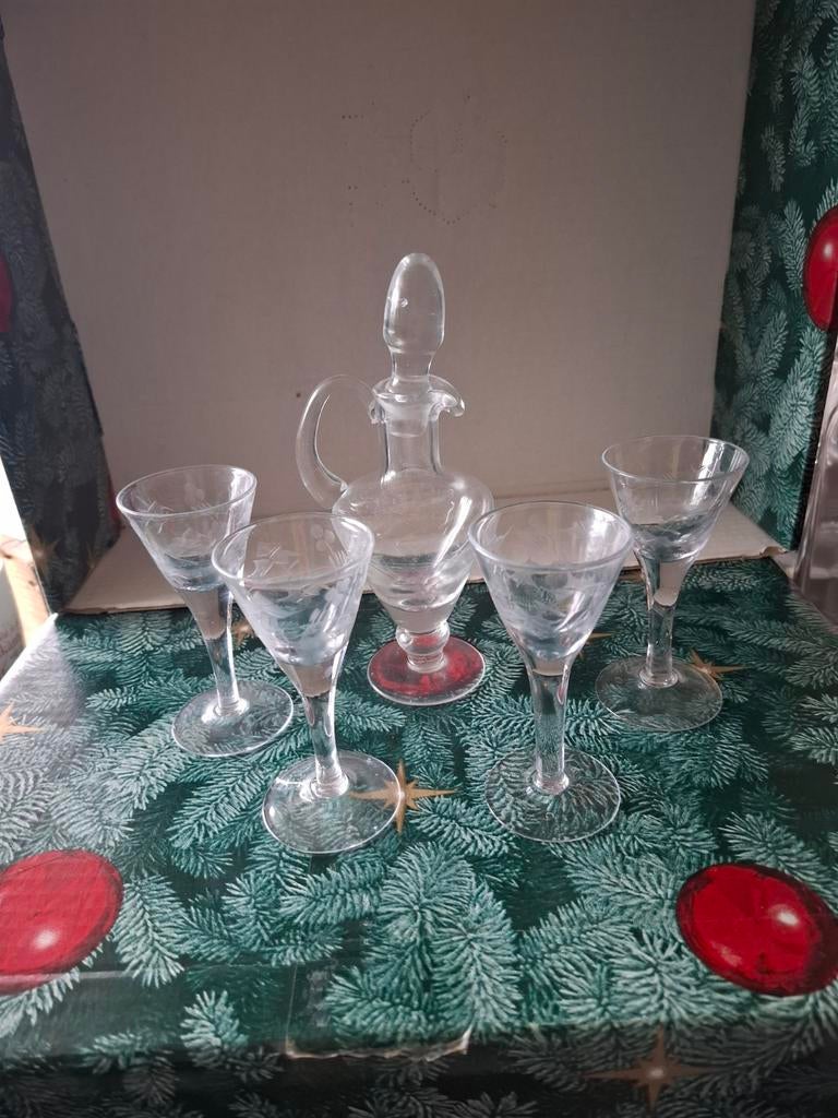 Vintage karaf met 4 likeur glaasjes, Antiek en Kunst, Antiek | Glas en Kristal, Ophalen
