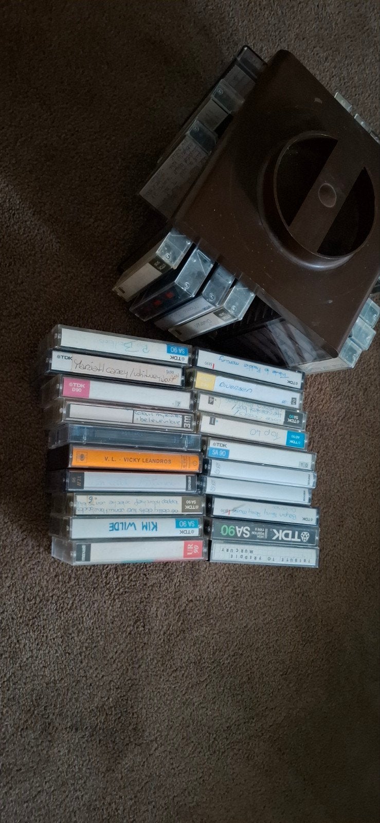 Cassettebandjes en vinted opberg caroussel, Gebruikt, Overige genres, Ophalen of Verzenden, Voorbespeeld