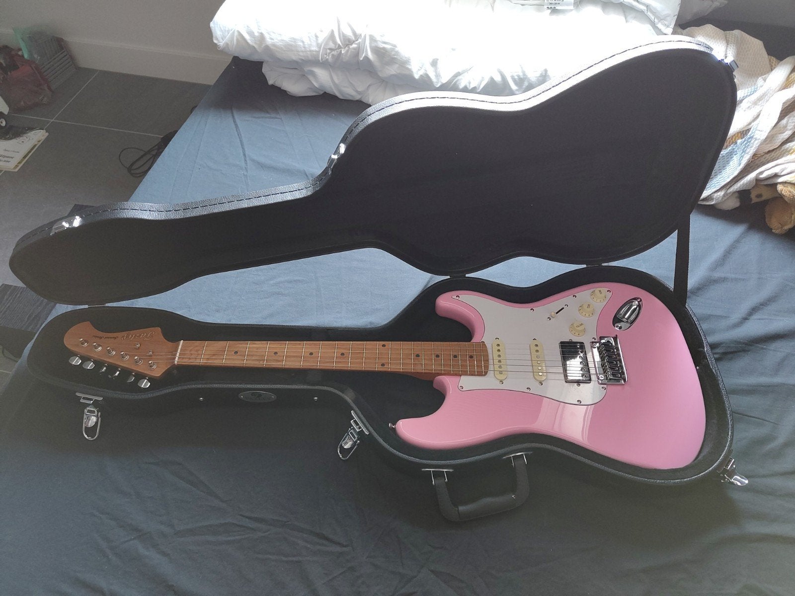 Roze Fazley Sunset Series Tempest 90 Shell Gitaar, Muziek en Instrumenten, Snaarinstrumenten | Gitaren | Elektrisch, Ophalen, Zo goed als nieuw