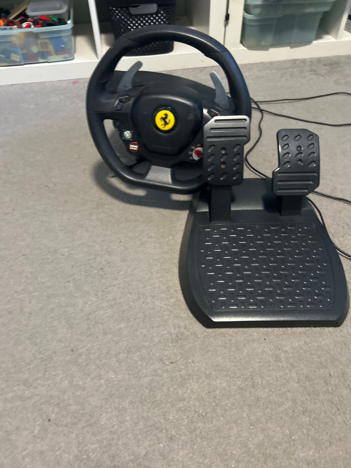 Thrustmaster Ferrari 458 Spider racestuur met pedalen, Racestuur, Gebruikt, Xbox, Force feedback